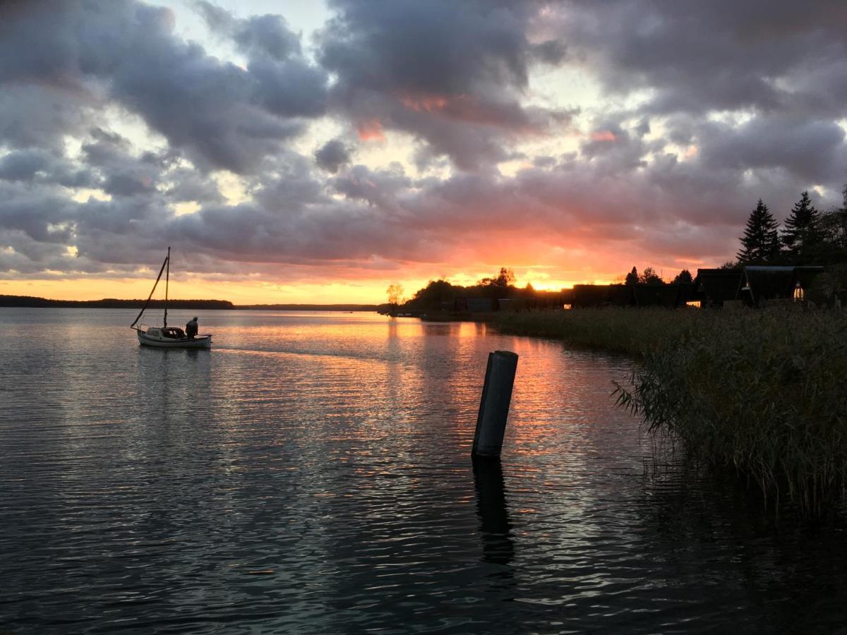 Ferienhaus Am Schweriner See Hohen Viecheln Bagian luar foto