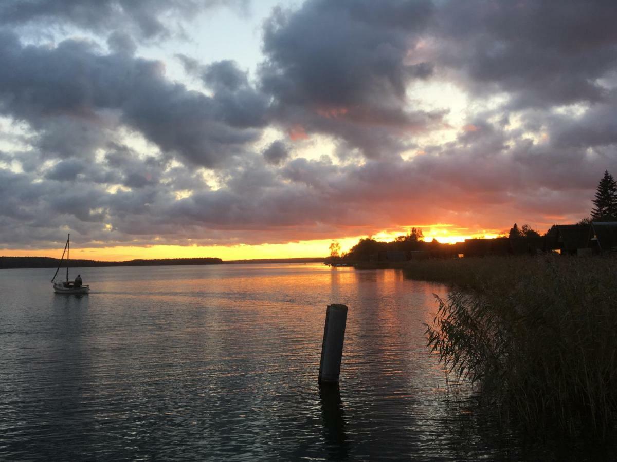 Ferienhaus Am Schweriner See Hohen Viecheln Bagian luar foto